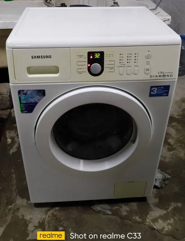 Samsung Diamond 6 kg aybi yoq yengide turibdi kam ishlatilgan