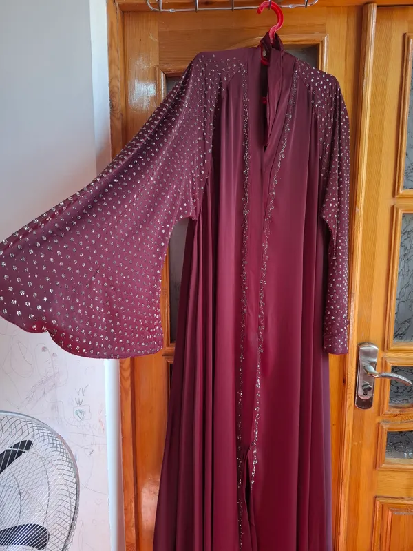 faqat 1 marta toyga kiyilgan dubay abaya yengi