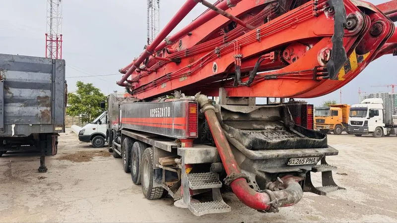 Srochna sotiladi Avtobetonasos KCP Hyundai 55 metr — фото 3