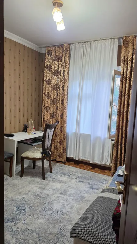 Продаётся 4-комнатная квартира, Сергели 6 10