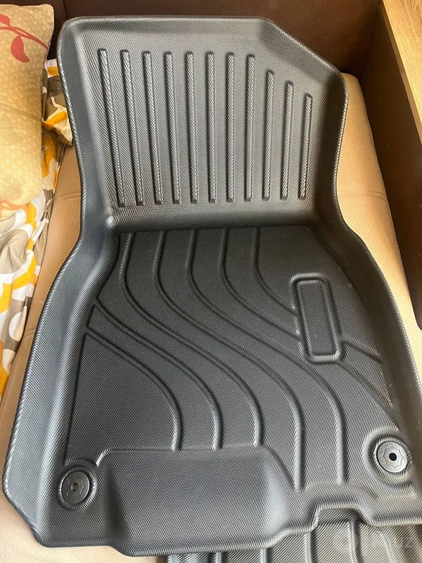 EQE SUV polik yengi . 1 EQE SUV polik yengi . 1