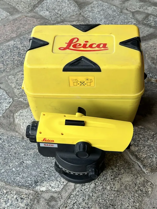 Оптический нивелир Leica NA332 3