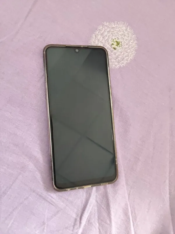 Samsung M32 4G  126Gb. chexollari sovg'aga