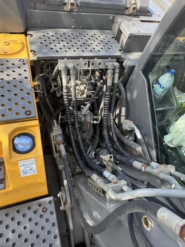 volvo 140 ew ekskavator sotiladi 8 volvo 140 ew ekskavator sotiladi 8