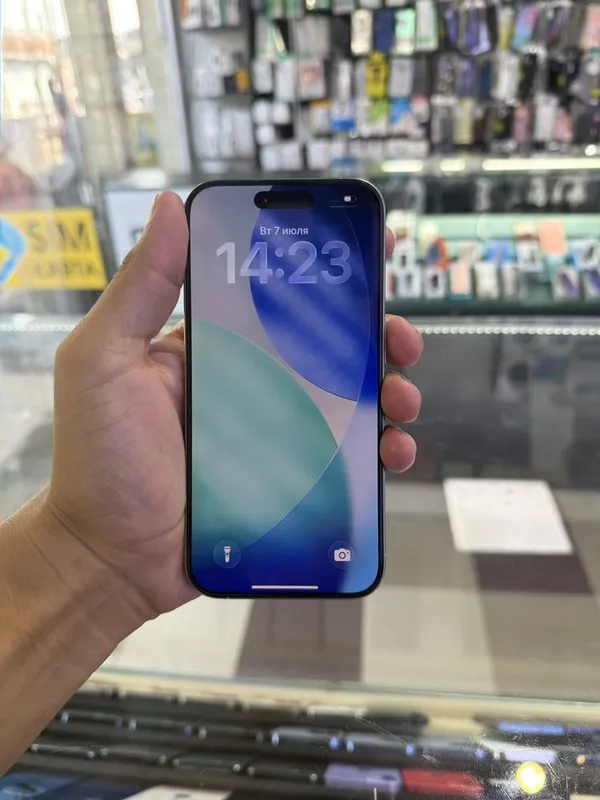 Iphone 15 pro 128Gb 81% 2