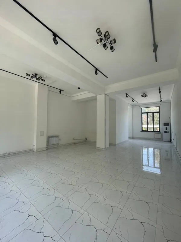Срочно! Продается Коммерция ТТЗ 190м² 1-линия 1 этаж + подвал — фото 1