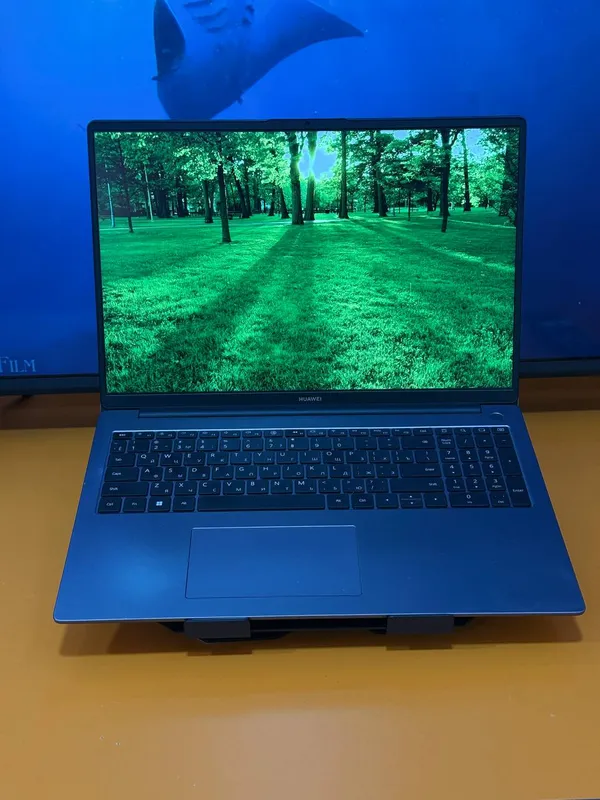 Ноутбук: HUAWIE Laptop Ноутбук: HUAWIE Laptop