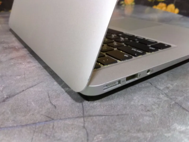 MacBook Air mid13 5 MacBook Air mid13 5