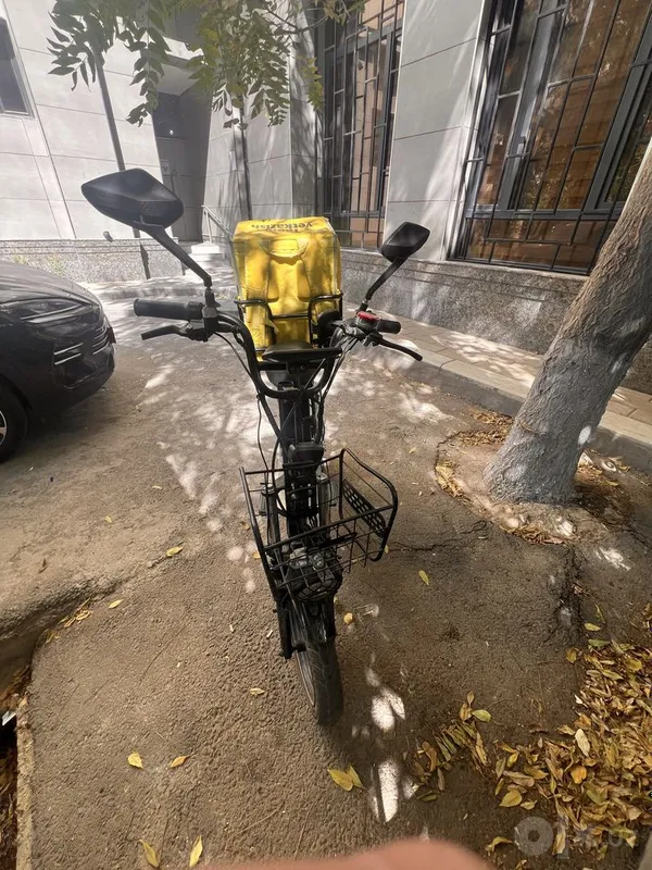 Продаётся скутер, в комплекте сумка, 2 аккумулятора и 1 зарядное устройство 2 Продаётся скутер, в комплекте сумка, 2 аккумулятора и 1 зарядное устройство 2