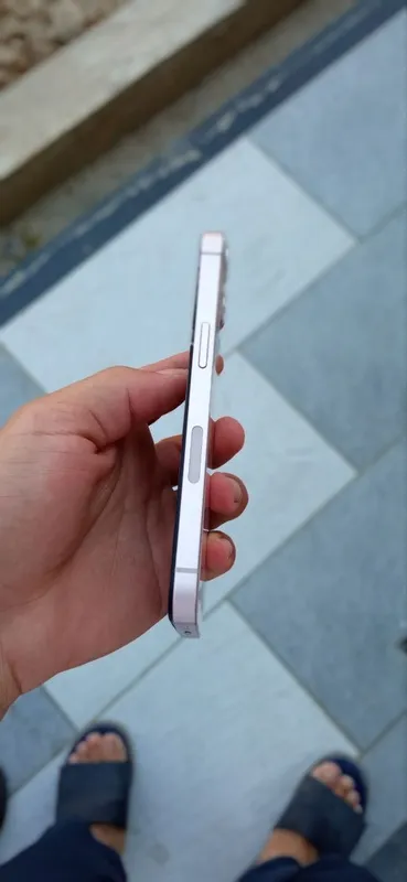Iphone 13 4