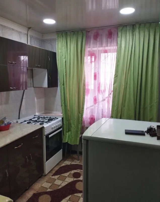Чиланзар 6 кв 1/1/4 кирпич срочно продам