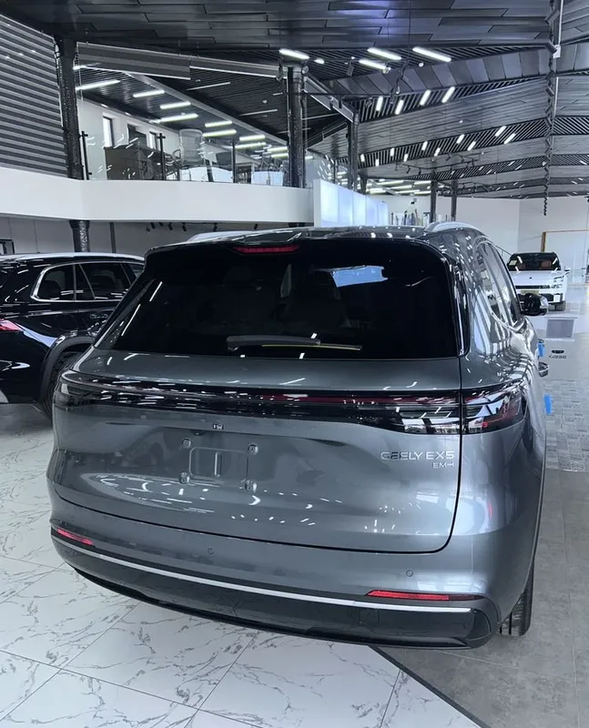 Geely ex5 im gibrid, electr 2 Geely ex5 im gibrid, electr 2