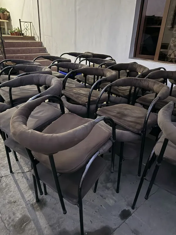 stul sotiladi narxini kelishamiz 40 ta bor — фото 2