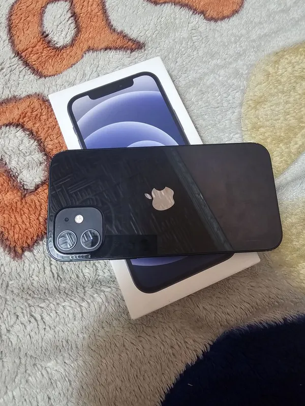 Продам Iphone 12 идиал 1 Продам Iphone 12 идиал 1