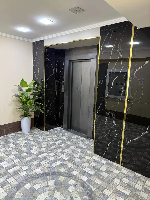 ПРОДАЕТСЯ 5 комнатная квартира на Дружбе Народов 1