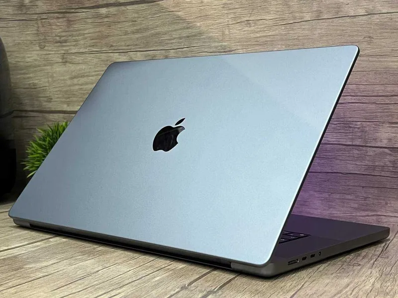 новый MacBook Pro 16” M1 Pro / 16Gb / 512 Gb / 16GPU 1 новый MacBook Pro 16” M1 Pro / 16Gb / 512 Gb / 16GPU 1