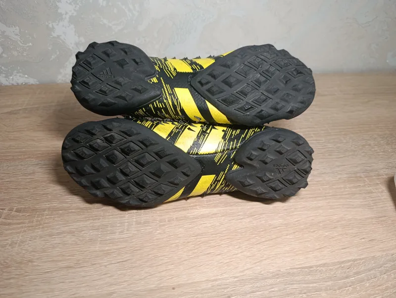 Adidas Predator сорokonojkalar 8