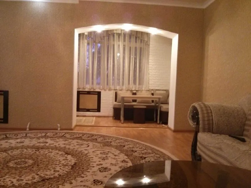 3-комн. квартира, 97 м², 2/5 этаж (Мирабадский район, Госпиталка) — фото 1