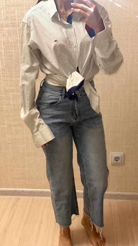 Рубашка Tommy Hilfiger и джинсы — фото 1 Рубашка Tommy Hilfiger и джинсы — фото 1