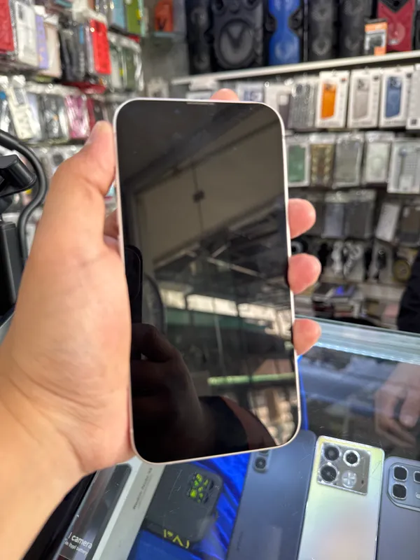 iPhone 13 2
