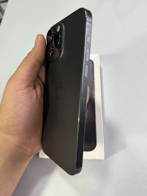 Iphone 15 pro max sotladi 256gb xotira 85% yomkis 3