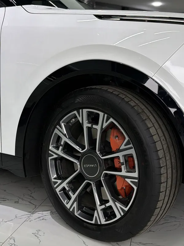 LYNK&900 1,5 2026 rusfikatsa 5 LYNK&900 1,5 2026 rusfikatsa 5