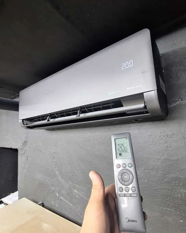 Кондиционер Midea модель NAOMI Pro - 12,000 Btu / Inverter / Гарантия 6 Кондиционер Midea модель NAOMI Pro - 12,000 Btu / Inverter / Гарантия 6