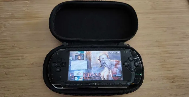 PSP 3000 Black Edition — фото 2