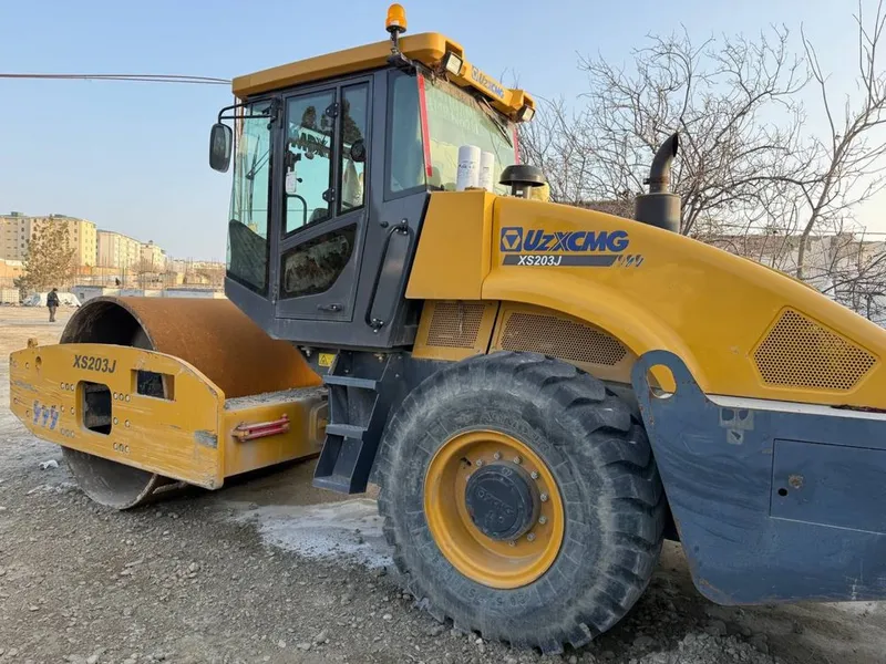 Сдаётся XCMG 20-22 тн Виброкаток 1 Сдаётся XCMG 20-22 тн Виброкаток 1