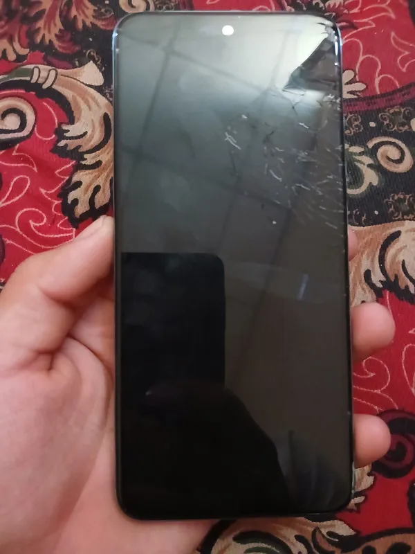 Продаётся Redmi Note 11, дефект как показано на фото 1