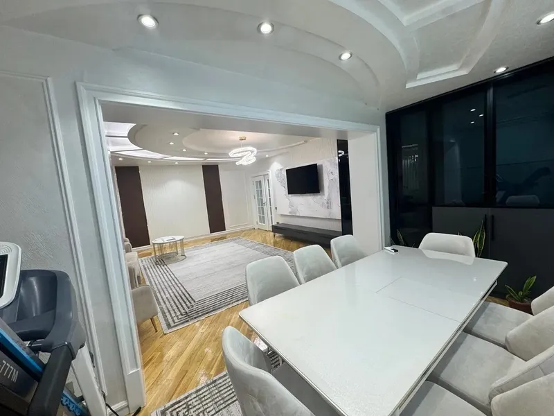 Продаётся 4-комнатная квартира, 230 м², евроремонт, с мебелью и техникой (Чиланзар, метро Хамза) 2