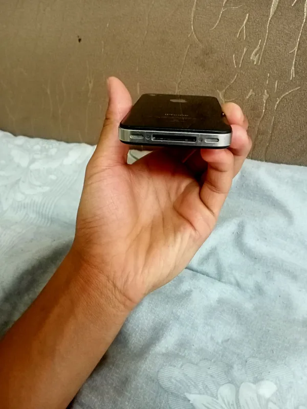 iPhone 4 4 iPhone 4 4