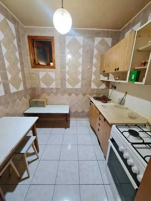 Сдается 3 комнатная квартира на БИЙ метро Максим горький 4