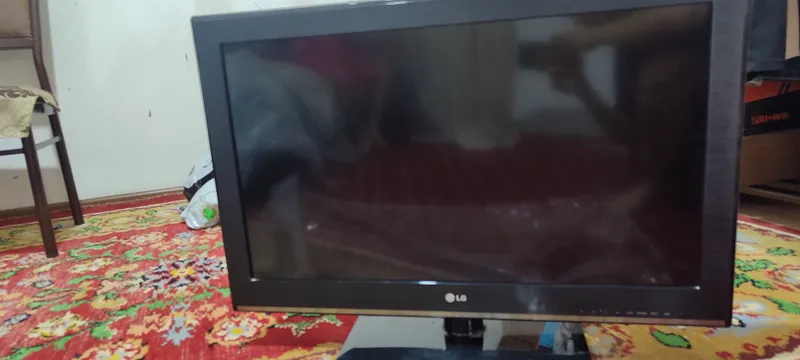 телевизор LG 1