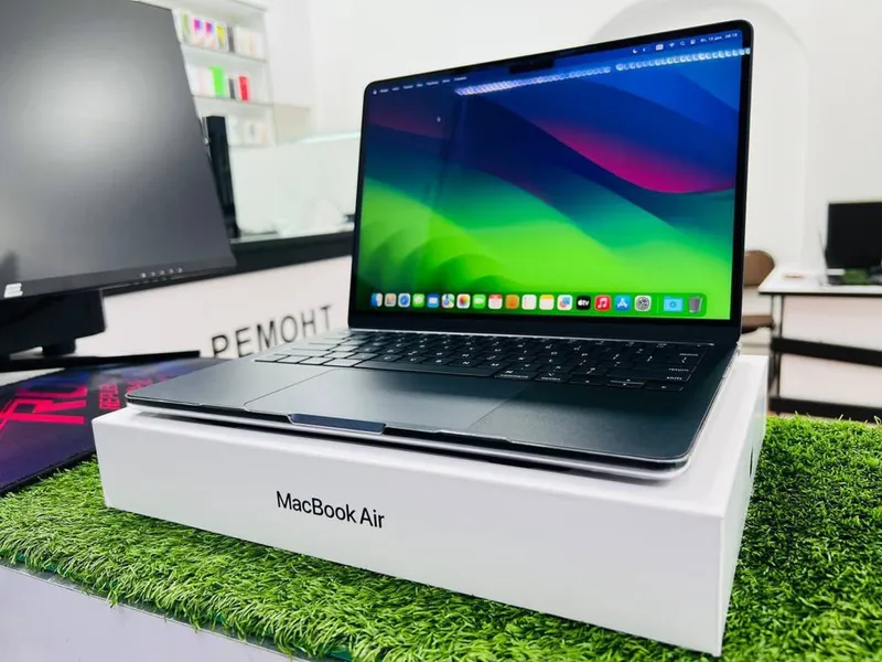 MacBook AIR M3 8/256GB