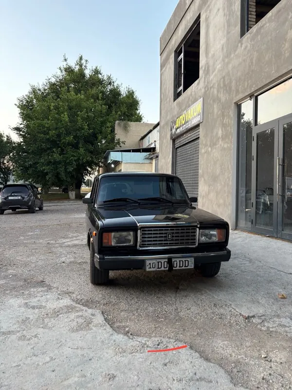 Vaz2107 yili 2008 narxi 5200$ mator 1.6 piryora 1