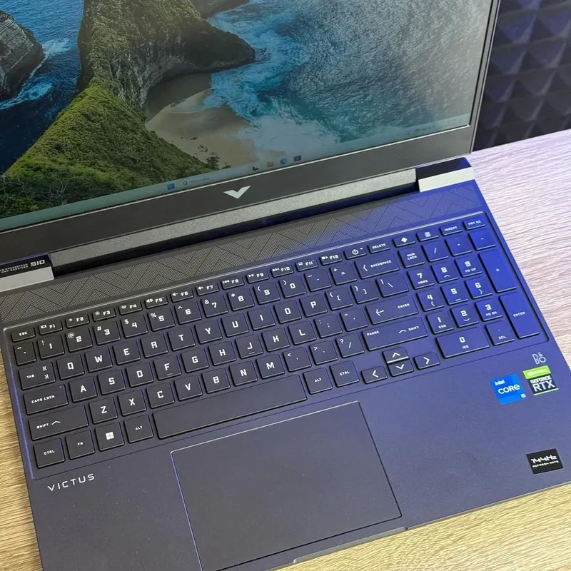 HP Victus, RTX-4050, i5-13420H, SSD-512 4