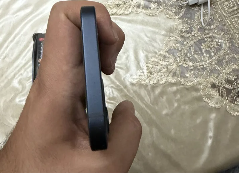 Iphone 12 Sotiladi xolati ideyal batareya 80 % 3 Iphone 12 Sotiladi xolati ideyal batareya 80 % 3