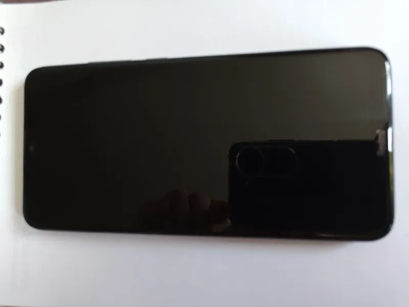 Продам смартфон Redmi 8 1 Продам смартфон Redmi 8 1