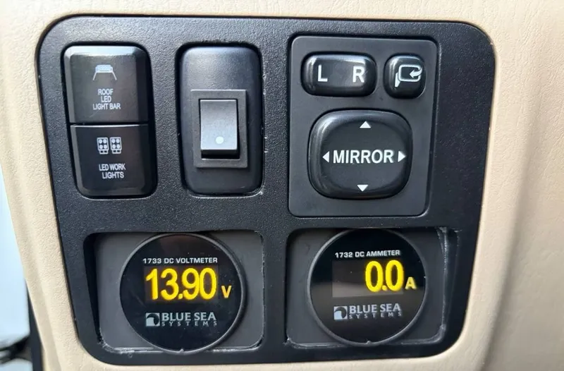 Zudlik bilan sotiladi, Toyota Prado 120 offroad. 2 ta bak, 180 l 3