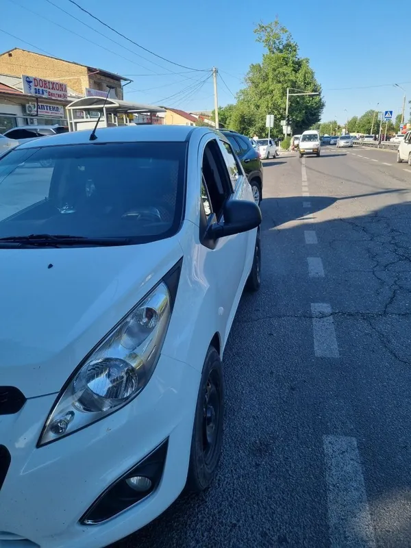 Chevrolet SPARK sotiladi. — фото 1