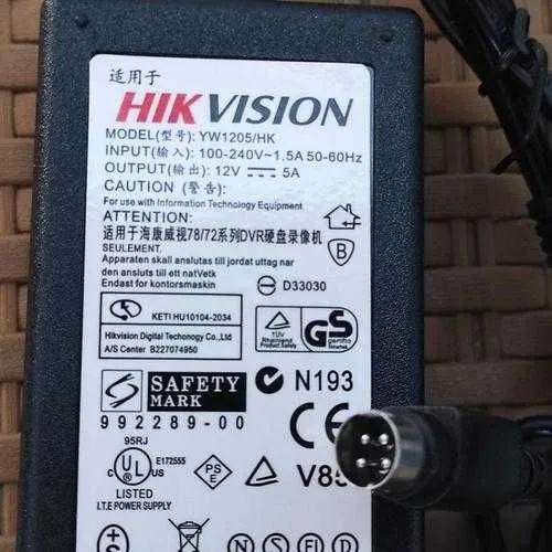 Блок питания Hikvision 12 В 5 А 4-контактный для серий — фото 1