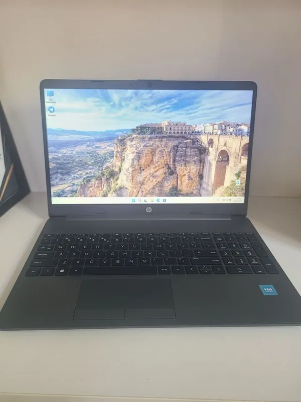 HP 250 G9 15,6 в отличном состоянии 2 HP 250 G9 15,6 в отличном состоянии 2