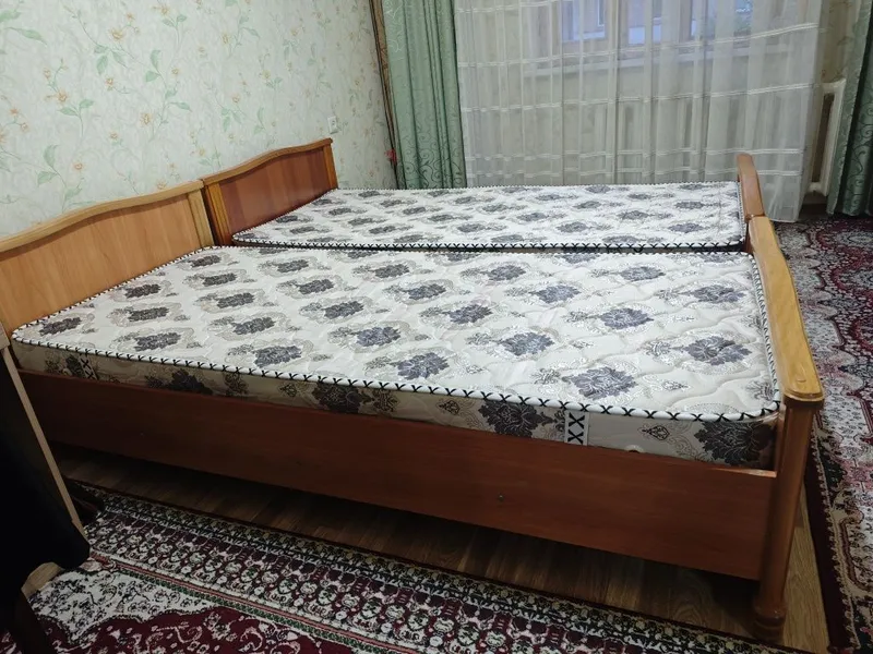 2 кровати (дерево чинар) с матрасами - Ташкент