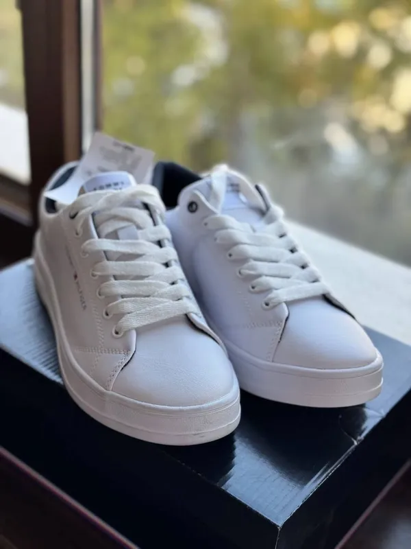 Продажа стильной мужской обуви Tommy Hilfiger. Размеры 40-44
