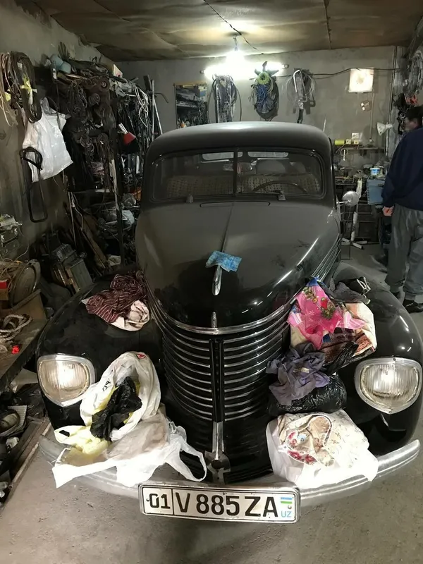 Срочно продаётся немецкая автомобиль ОПЕЛЬ капитан 1937 года.