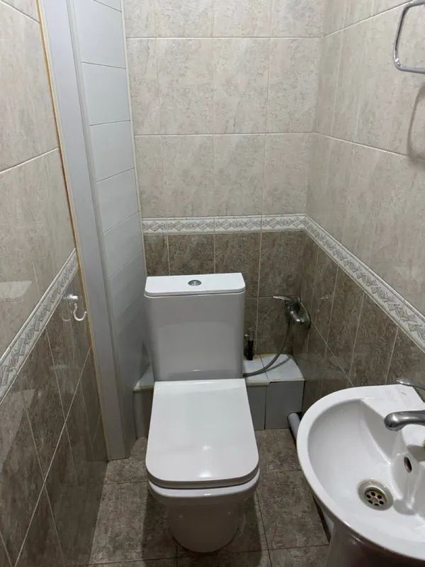 Ta’mirlangan va mebellangan 5 xonali kvartira sotiladi, 156 m² 6