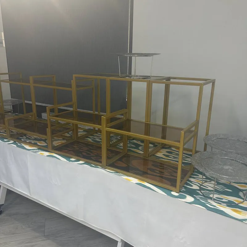 Пирожныйлар учун стеллаж сотилади — фото 1