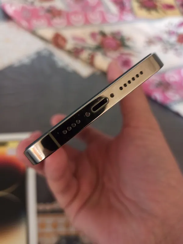 iphone 14 pro max 4