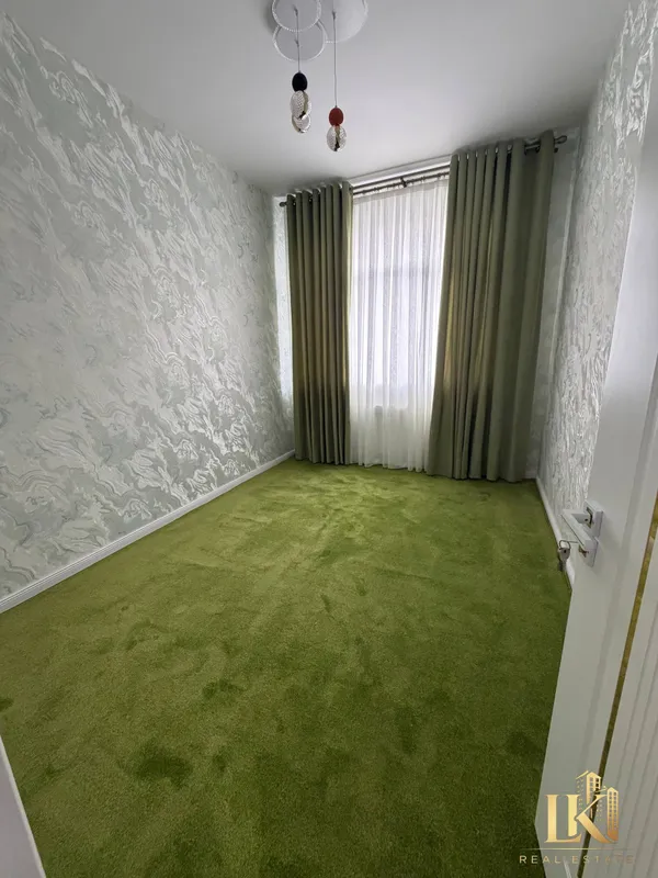 Продаётся 3-комнатная квартира в ЖК Golden House (Карасу-5) — фото 3